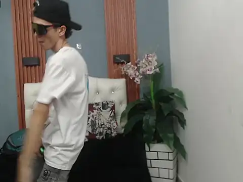 Snapshot of Asher_costa chatting on 03-08-26, 02:04 Asher costa online show from 03-08-26, 02:04