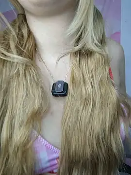 isaneptuneuwu online show from 04-17-26, 01:41