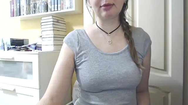 Snapshot of Tasiya chatting on 02-11-26, 09:58 Tasiya online show from 02-11-26, 09:58