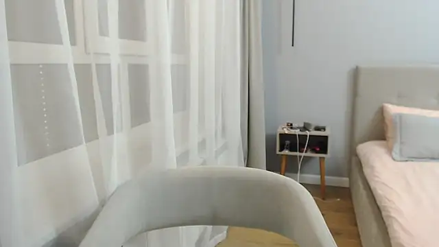 Snapshot of Tasiya chatting on 05-18-26, 08:25 Tasiya online show from 05-18-26, 08:25