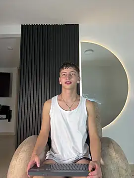 ARON LUXX online show from 02-18-26, 03:02