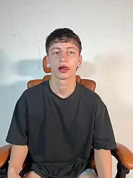 ARON LUXX online show from 03-21-26, 02:31