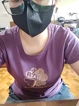 LiilyZi online show from 04-20-26, 01:41