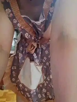 LiilyZi online show from 04-21-26, 02:51