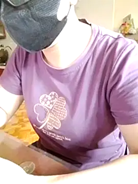 LiilyZi online show from 04-28-26, 01:26