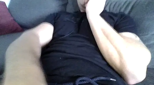 Snapshot of Tommyzzzzzz chatting on 12-28-24, 10:58 Tommyzzzzzz online show from 12-28-24, 10:58