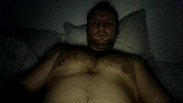 Snapshot of Tommyzzzzzz chatting on 12-14-25, 09:14 Tommyzzzzzz online show from 12-14-25, 09:14