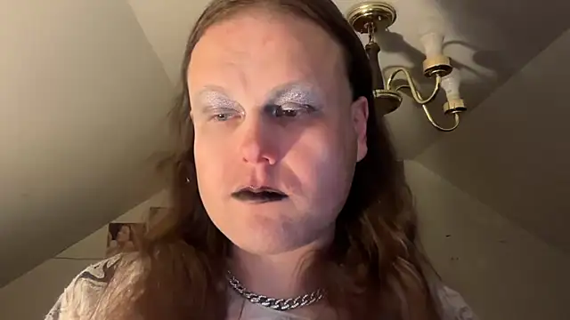 Snapshot of RaeganV chatting on 03-01-26, 01:57 RaeganV online show from 03-01-26, 01:57