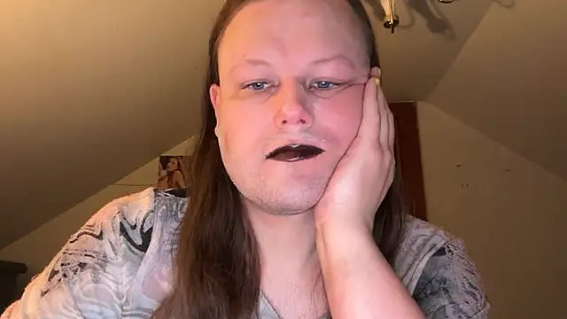 Snapshot of RaeganV chatting on 03-03-26, 12:17 RaeganV online show from 03-03-26, 12:17