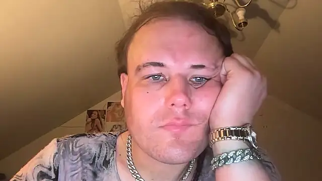 Snapshot of RaeganV chatting on 03-06-26, 11:45 RaeganV online show from 03-06-26, 11:45