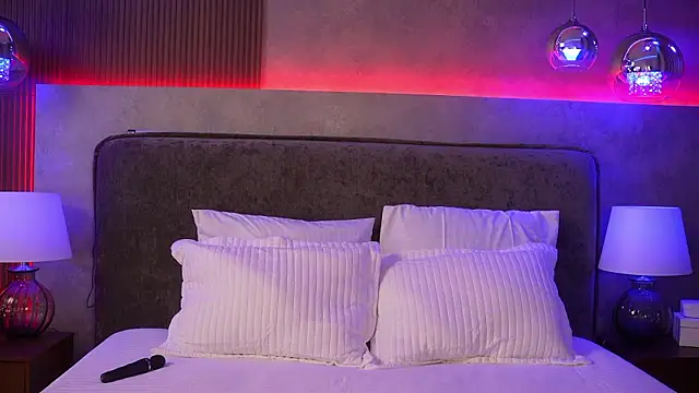 Loona Dancer online show from 03-11-26, 05:30