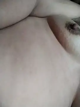 Snapshot of Erika--006 chatting on 03-11-26, 06:14 Erika--006 online show from 03-11-26, 06:14