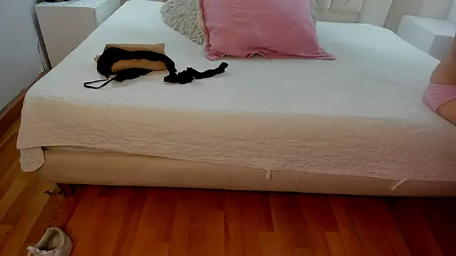 Raven Luxx online show from 04-10-26, 02:28