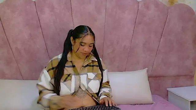 SasshaSpicy online show from 02-06-26, 11:57