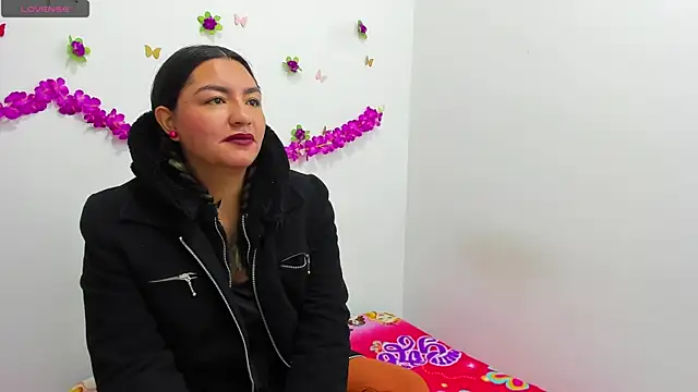 Snapshot of lexyy24 chatting on 02-18-26, 09:27 lexyy24 online show from 02-18-26, 09:27