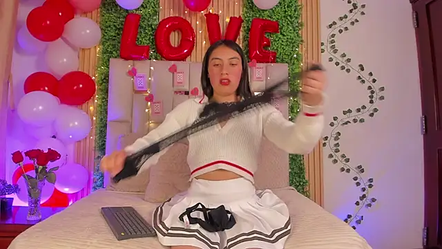 Emma Nmm online show from 02-13-26, 07:21