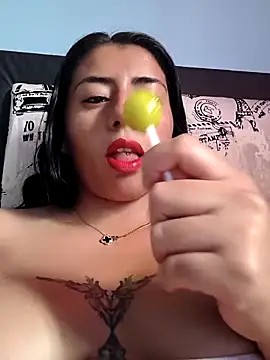 ashleymonroe4 online show from 04-21-26, 12:55