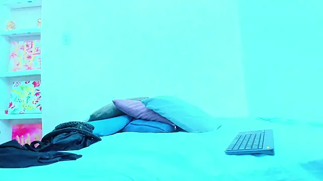 Rebeccamitchell online show from 04-13-26, 01:38