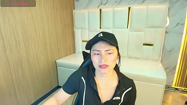 rox luxury tf online show from 03-23-26, 01:15