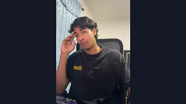 Pedestal diamant online show from 02-11-26, 12:26