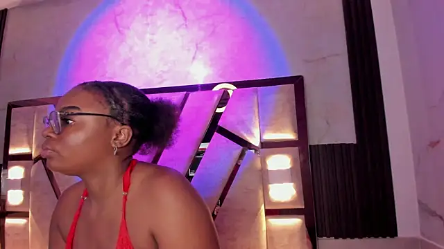 Snapshot of salem_rosee chatting on 04-30-26, 01:45 salem rosee online show from 04-30-26, 01:45