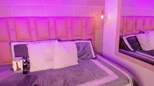 Naomi-Thompson online show from 03-01-26, 08:22