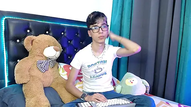 gabriel x18 online show from 02-12-26, 04:40