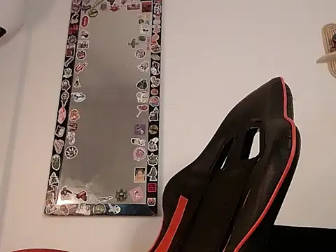 Snapshot of nate_rott chatting on 02-17-26, 12:12 nate rott online show from 02-17-26, 12:12