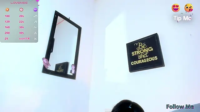 Snapshot of Lily-Scott chatting on 02-25-26, 11:36 Lily-Scott online show from 02-25-26, 11:36