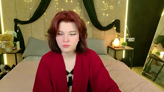 Snapshot of Milana_Bold chatting on 05-17-26, 09:11 Milana Bold online show from 05-17-26, 09:11