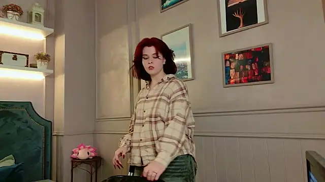 Snapshot of Milana_Bold chatting on 05-22-26, 08:36 Milana Bold online show from 05-22-26, 08:36