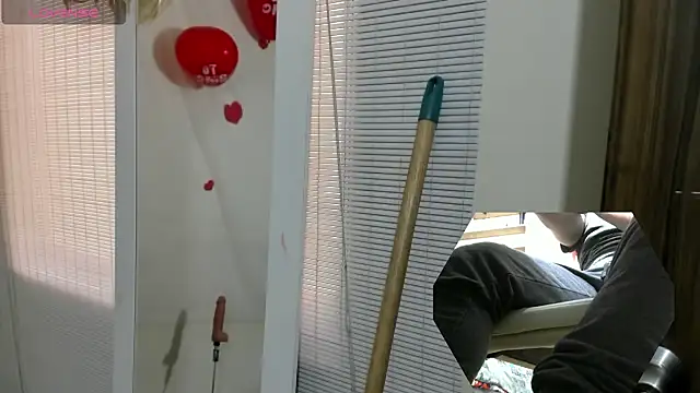 Snapshot of Nyomi_browm chatting on 02-11-26, 04:23 Nyomi browm online show from 02-11-26, 04:23