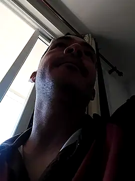 Snapshot of Santiago_vnz chatting on 02-15-26, 04:25 Santiago vnz online show from 02-15-26, 04:25