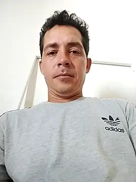 Snapshot of Santiago_vnz chatting on 02-19-26, 06:48 Santiago vnz online show from 02-19-26, 06:48