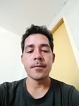 Snapshot of Santiago_vnz chatting on 03-07-26, 05:21 Santiago vnz online show from 03-07-26, 05:21