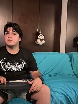 EmilyAndAndrew online show from 03-02-26, 03:52