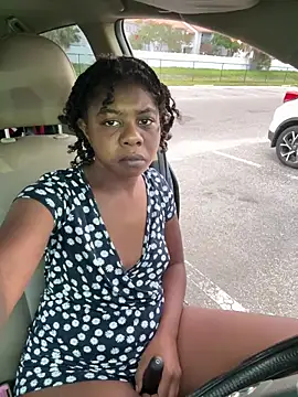 Snapshot of Ebony_Queeen chatting on 06-10-26, 10:47 Ebony Queeen online show from 06-10-26, 10:47