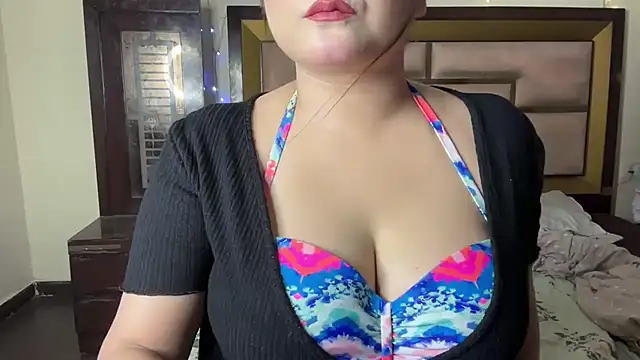 Snapshot of Hersheykaur chatting on 06-09-26, 08:53 Hersheykaur online show from 06-09-26, 08:53