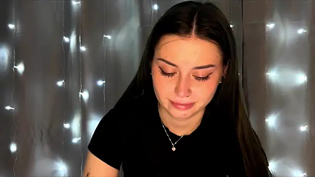 Snapshot of bellarison chatting on 03-12-26, 07:42 bellarison online show from 03-12-26, 07:42