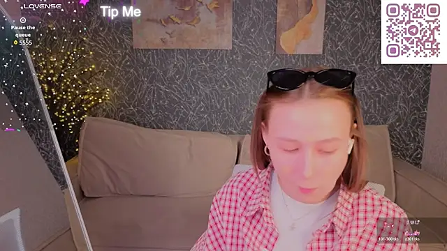  Kiki angel  online show from 06-06-26, 01:00