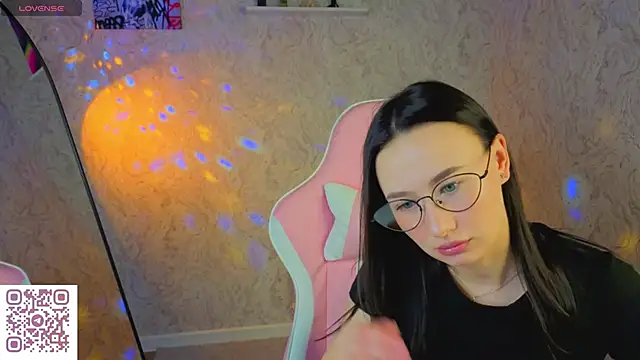  Kiki angel  online show from 06-11-26, 01:05