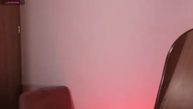 lara bombshell  online show from 04-25-26, 10:18