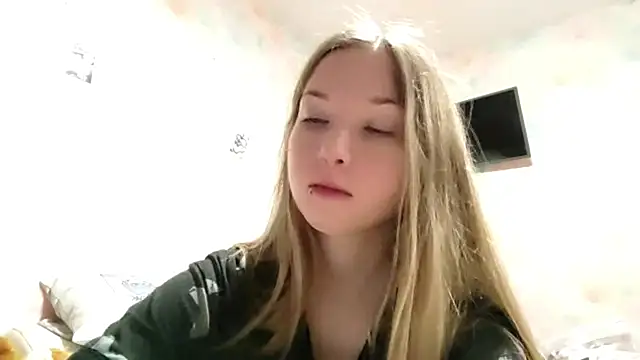 Snapshot of TiaBIanks chatting on 02-20-26, 01:33 TiaBIanks online show from 02-20-26, 01:33