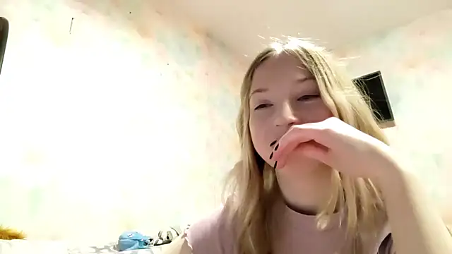 Snapshot of TiaBIanks chatting on 02-25-26, 01:21 TiaBIanks online show from 02-25-26, 01:21