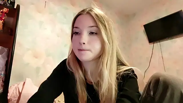 TiaBIanks online show from 04-08-26, 09:42