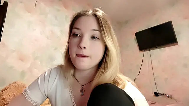 TiaBIanks online show from 04-27-26, 11:19