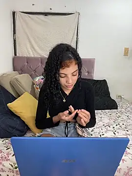 Snapshot of Britney__Latina chatting on 03-04-26, 02:17 Britney Latina online show from 03-04-26, 02:17