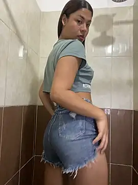 Snapshot of Romie_rous chatting on 03-02-26, 12:23 Romie rous online show from 03-02-26, 12:23