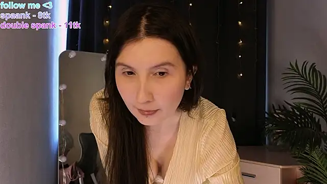 Snapshot of avrora_shy_ chatting on 03-10-26, 12:32 avrora shy online show from 03-10-26, 12:32