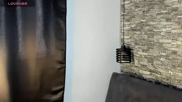 Snapshot of ASHLEY_COLLINS1 chatting on 03-04-26, 01:06 ASHLEY COLLINS1 online show from 03-04-26, 01:06